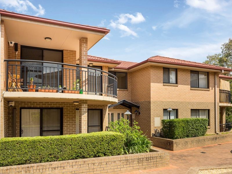 33/49 Dobson Crescent, Baulkham Hills NSW 2153