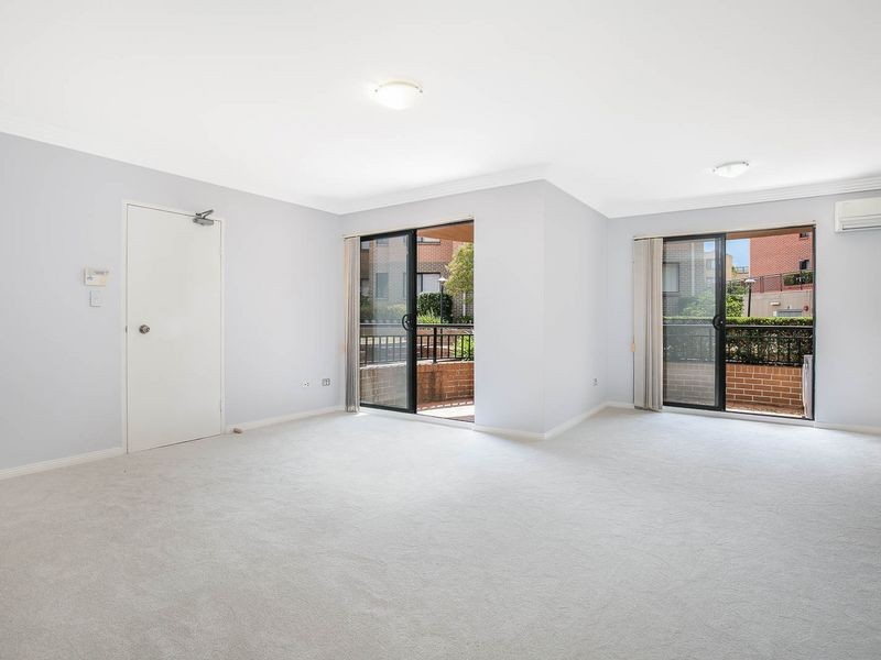 33/49 Dobson Crescent, Baulkham Hills NSW 2153