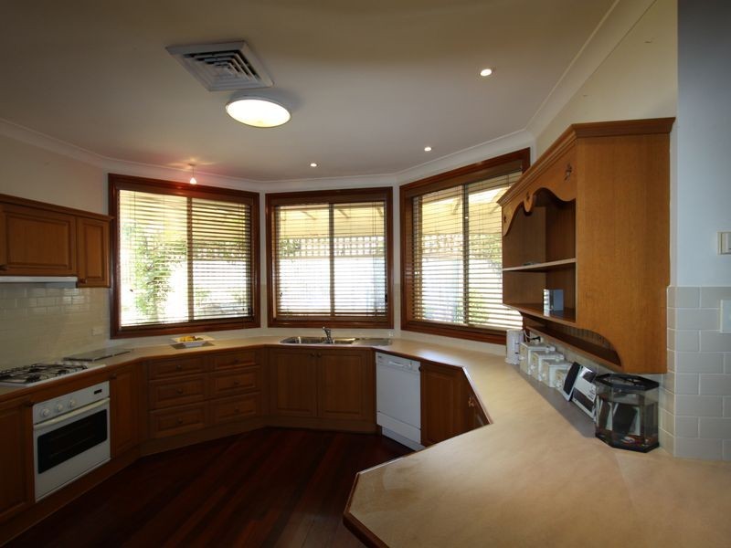 5 Cornwall Place, Bella Vista NSW 2153