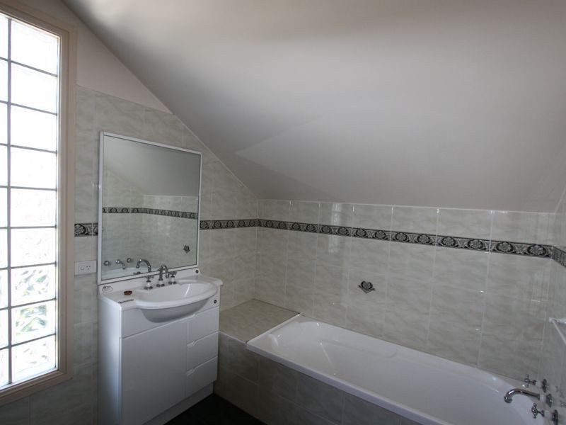 2A Roxburgh Place, Bella Vista NSW 2153