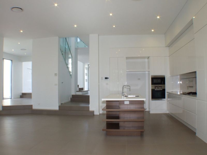 8 The Pointe, Bella Vista NSW 2153