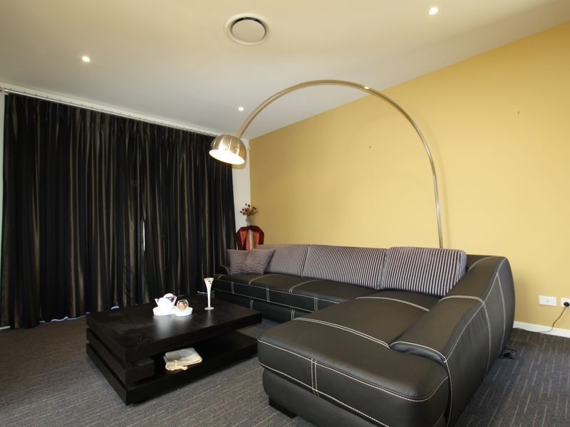 3 Rowenbrae Cres, Bella Vista NSW 2153