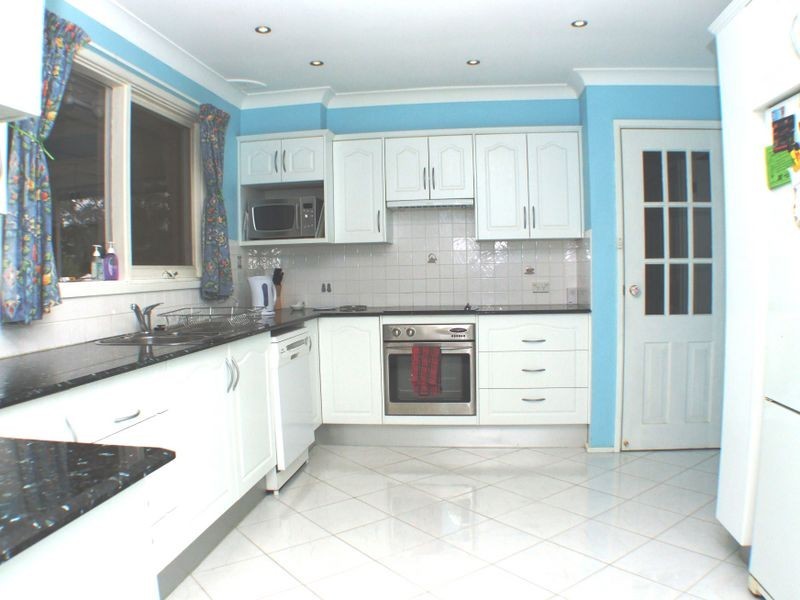 91 Hutchins Cres, Kings Langley NSW 2147