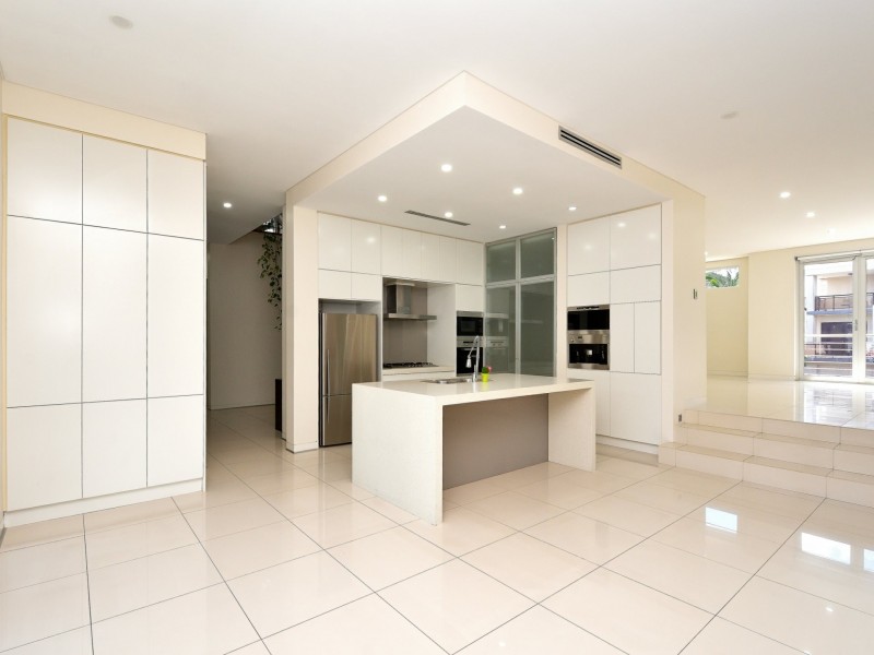 2 Ashburn Close, Bella Vista NSW 2153