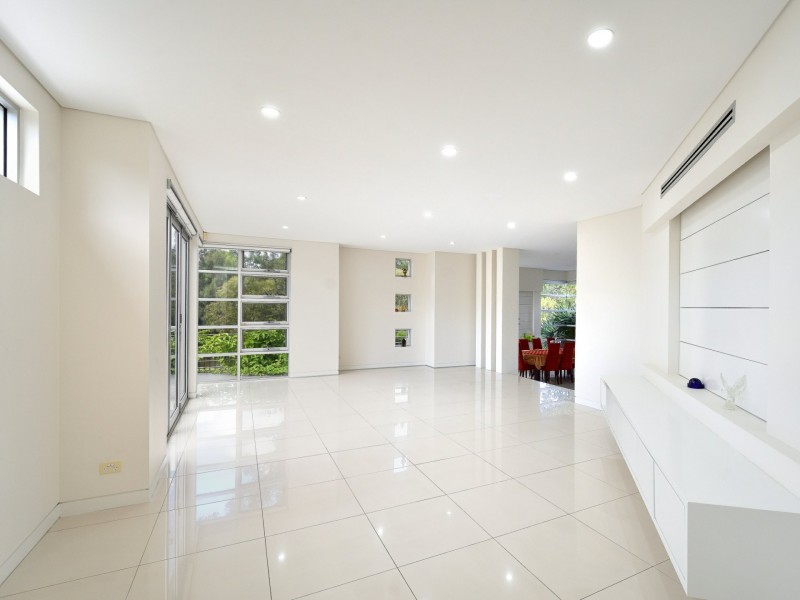 2 Ashburn Close, Bella Vista NSW 2153