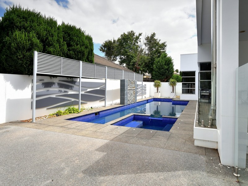 2 Ashburn Close, Bella Vista NSW 2153