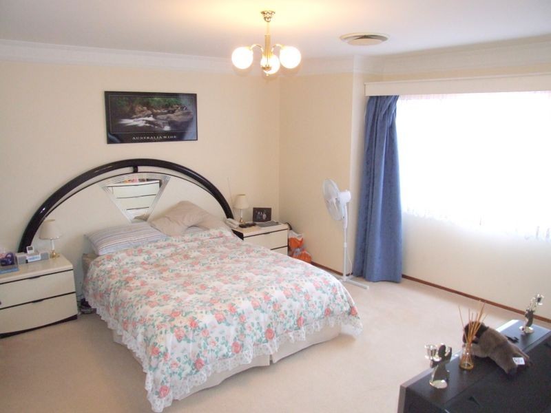 3 Roxburgh Pl, Bella Vista NSW 2153