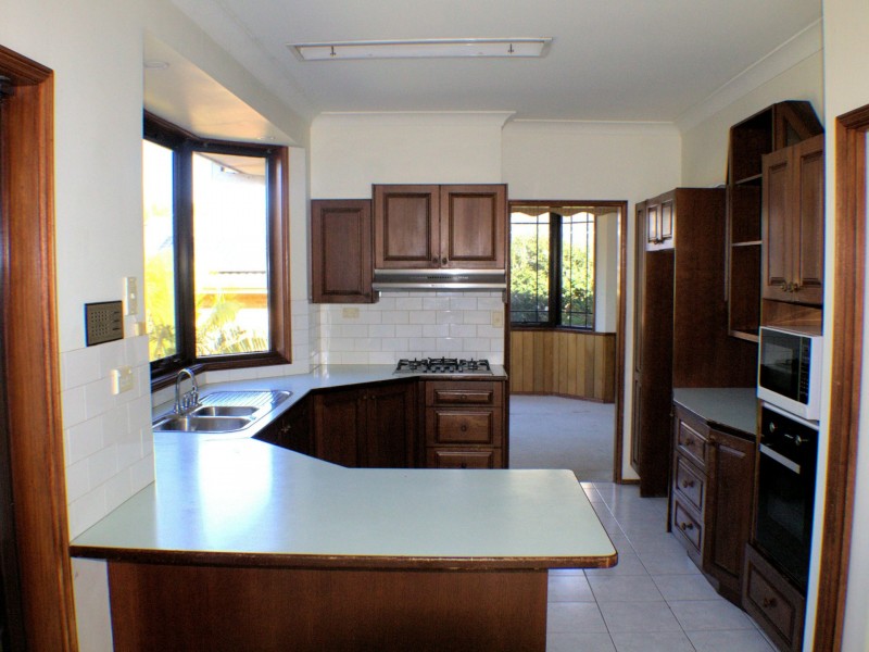 10 Stock Farm Avenue, Bella Vista NSW 2153