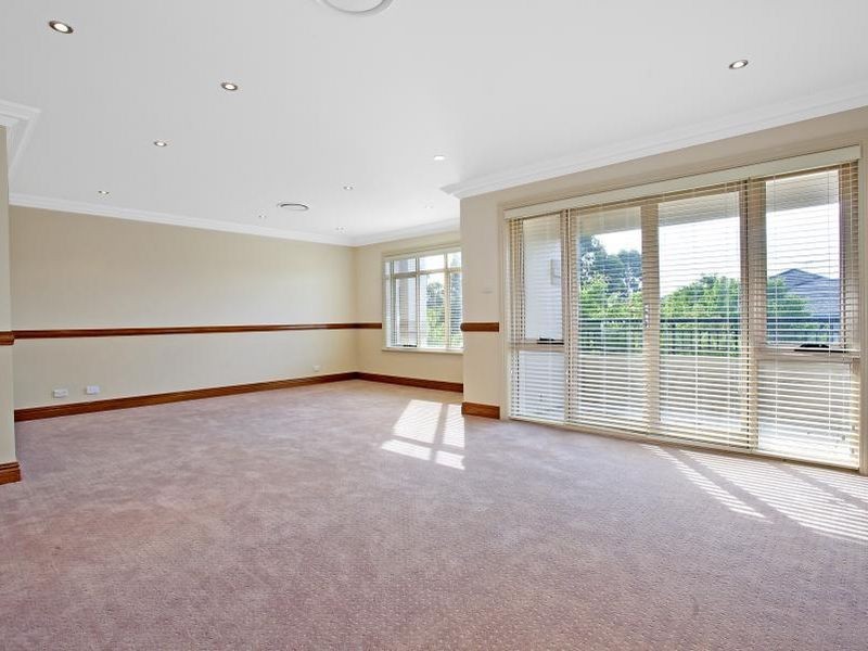 77 Edgewater Drive, Bella Vista NSW 2153