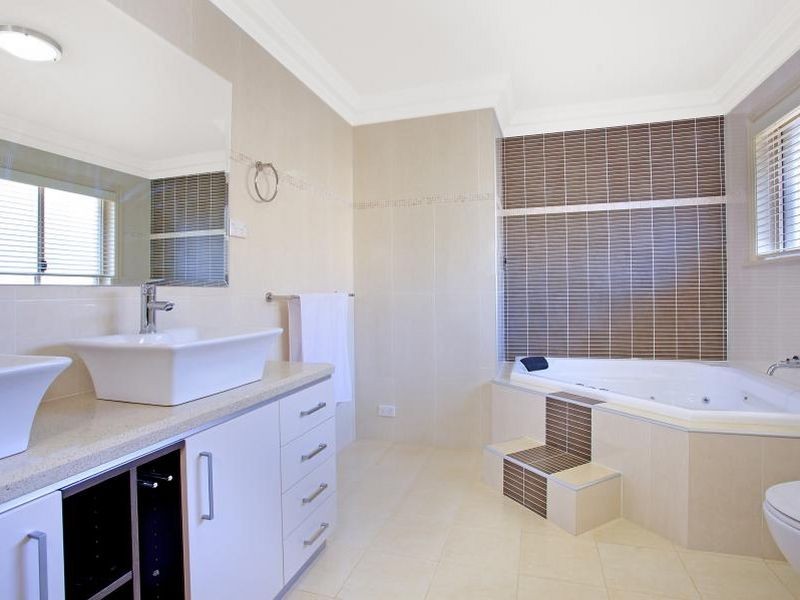 77 Edgewater Drive, Bella Vista NSW 2153