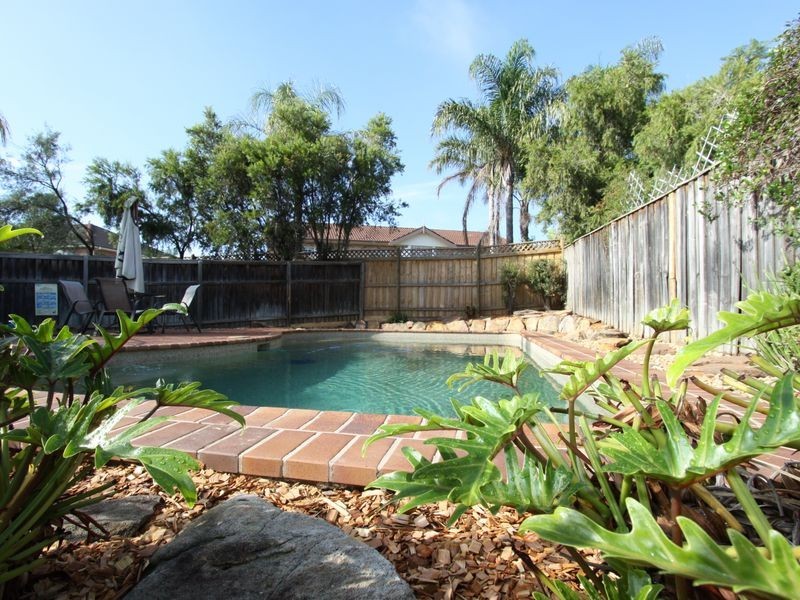 5 Cornwall Place, Bella Vista NSW 2153