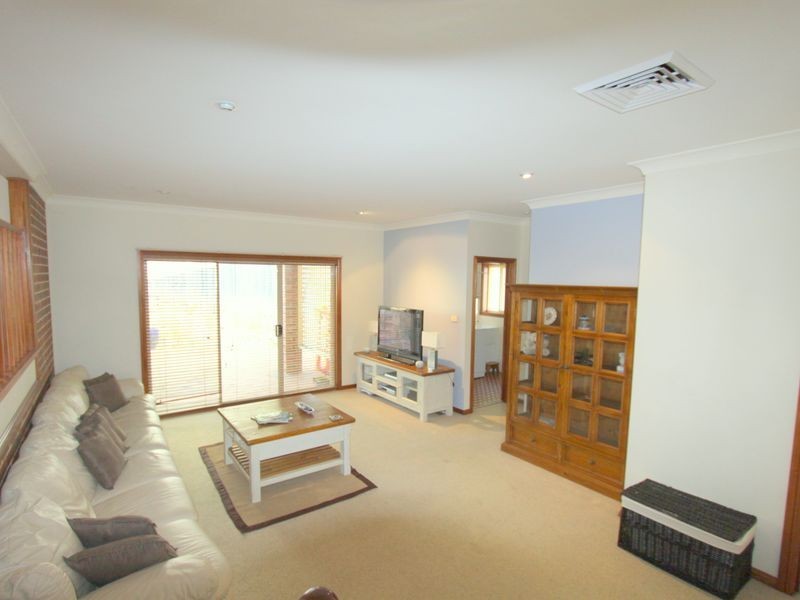 5 Cornwall Place, Bella Vista NSW 2153