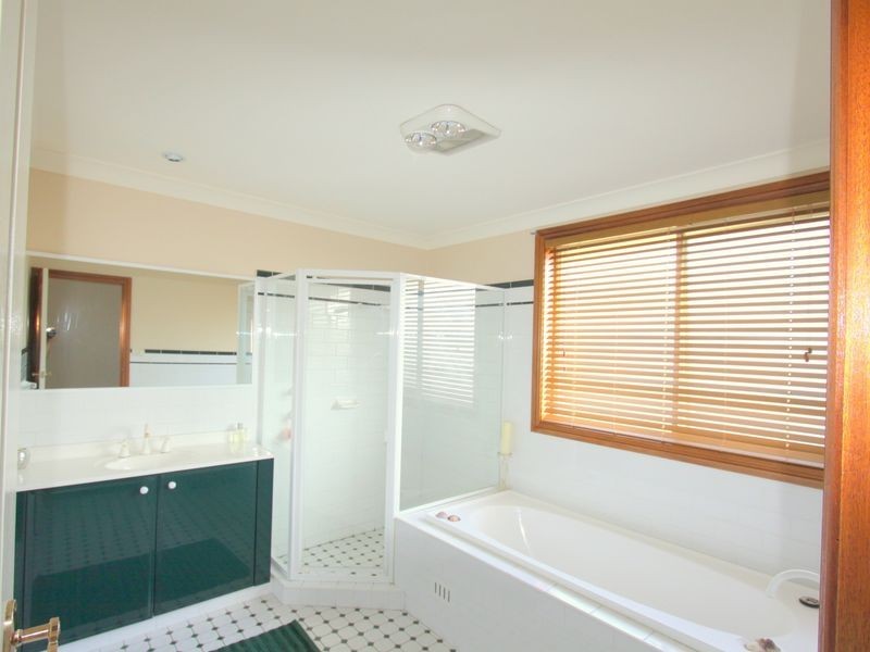 5 Cornwall Place, Bella Vista NSW 2153