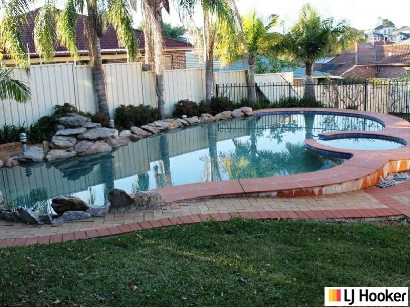 7 Chipp Ct, Bella Vista NSW 2153