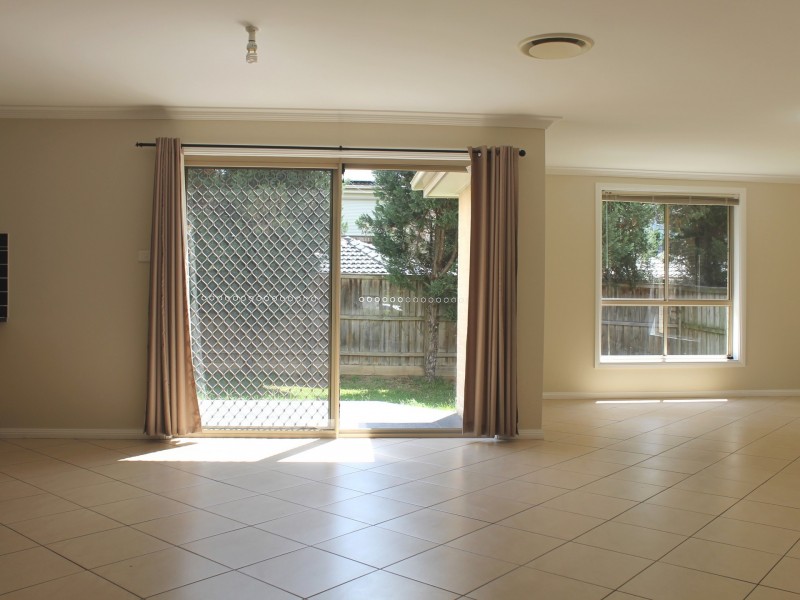 7 Benson Rd, Beaumont Hills NSW 2155