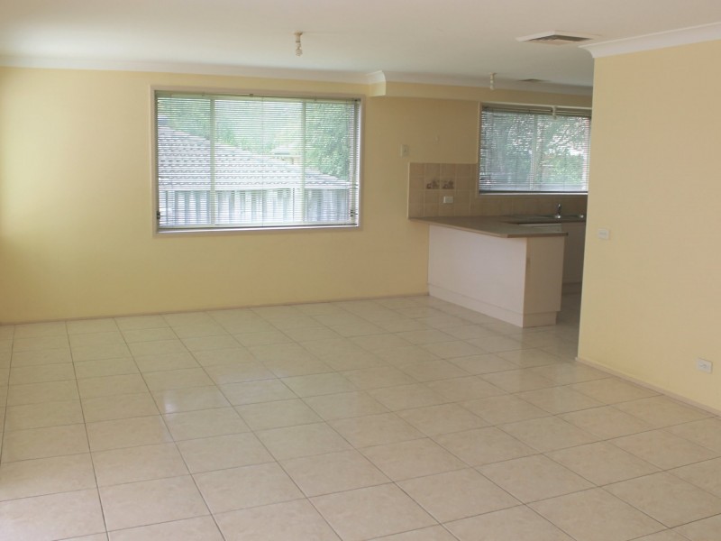 25 James Mileham Dr, Kellyville NSW 2155