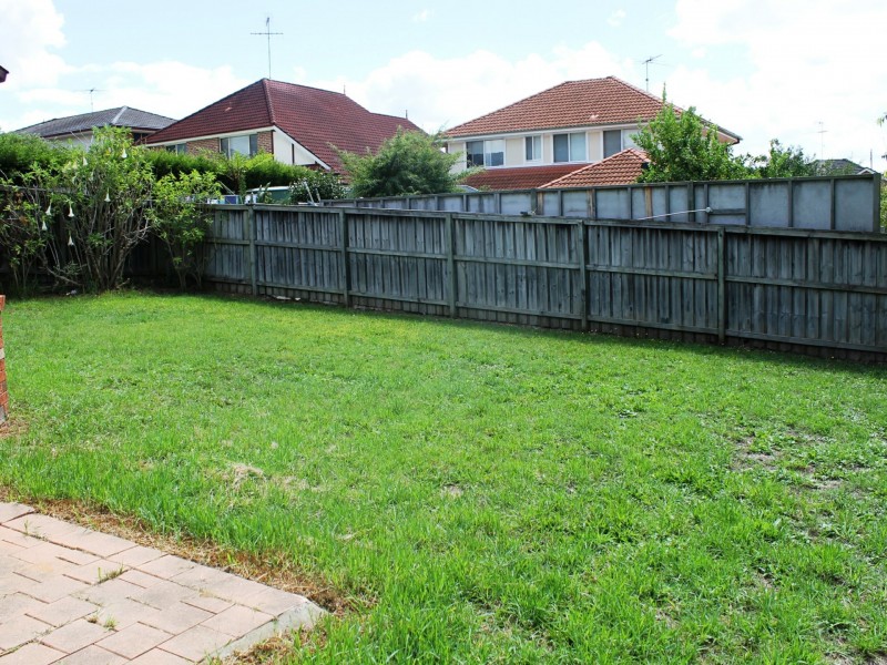 25 James Mileham Dr, Kellyville NSW 2155