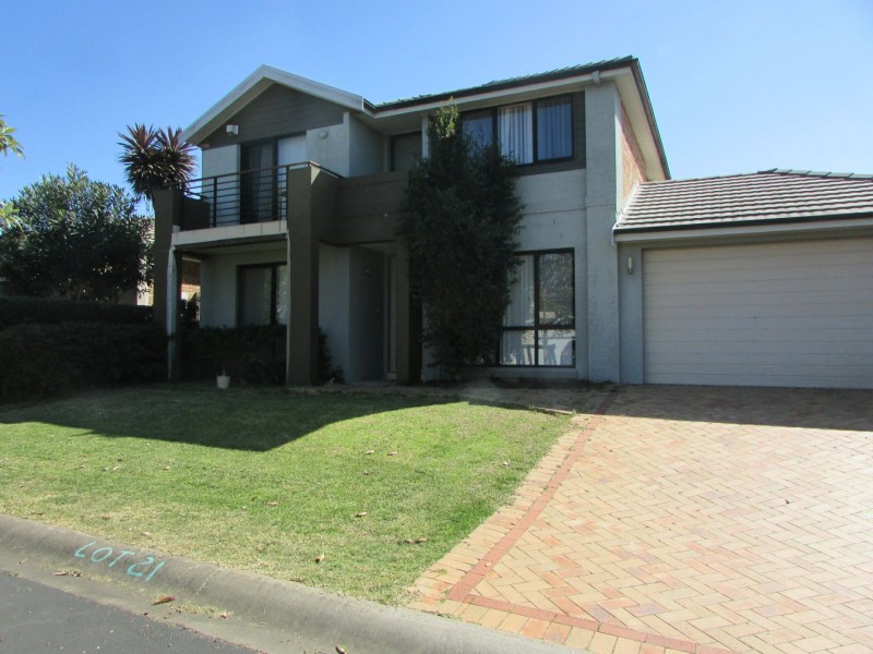 4 Bowdon St, Stanhope Gardens NSW 2768