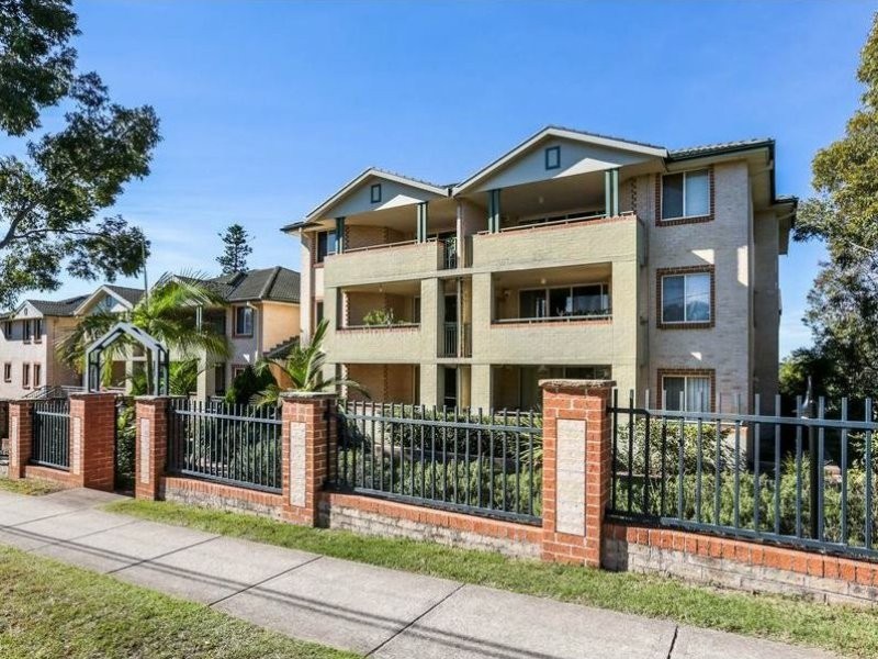 2/1A James Street, Baulkham Hills NSW 2153