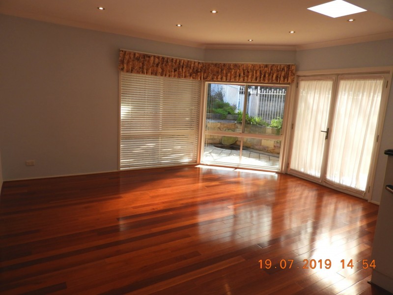 5 Grant Glade, Bella Vista NSW 2153