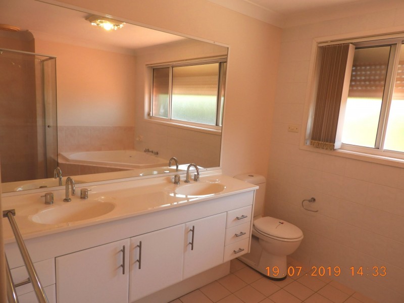 5 Grant Glade, Bella Vista NSW 2153