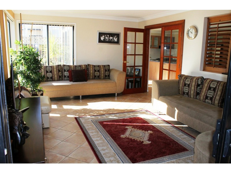 38 Currawong Street, Glenwood NSW 2768