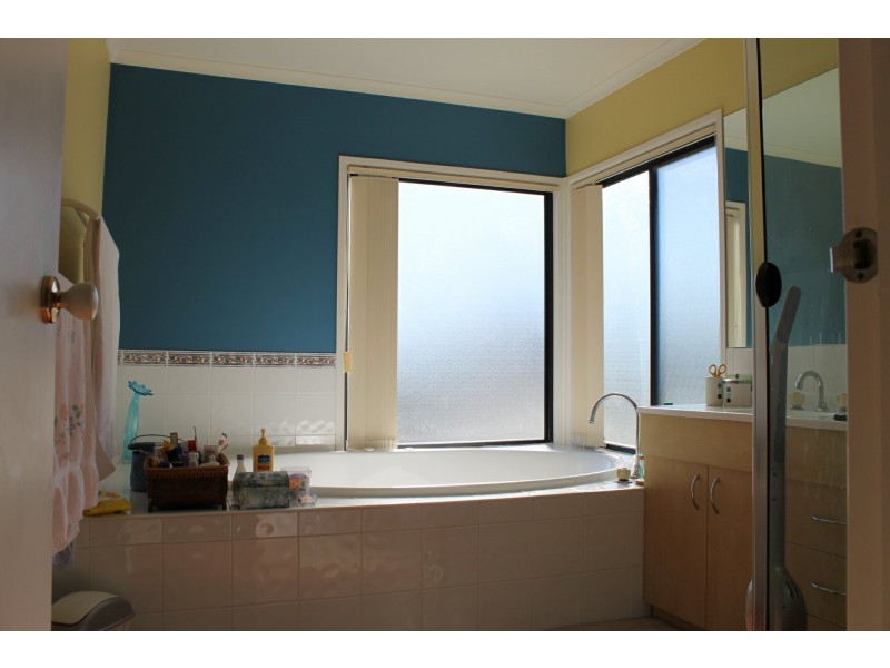 38 Currawong Street, Glenwood NSW 2768