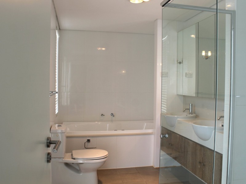 9 Waterstone Crescent, Bella Vista NSW 2153