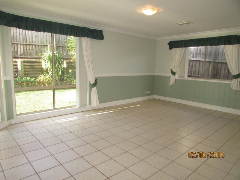 33 Shaun Street, Glenwood NSW 2768