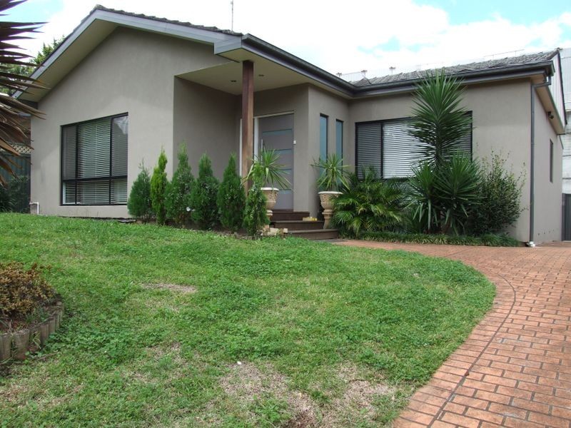 18 Livingstone Avenue, Baulkham Hills NSW 2153