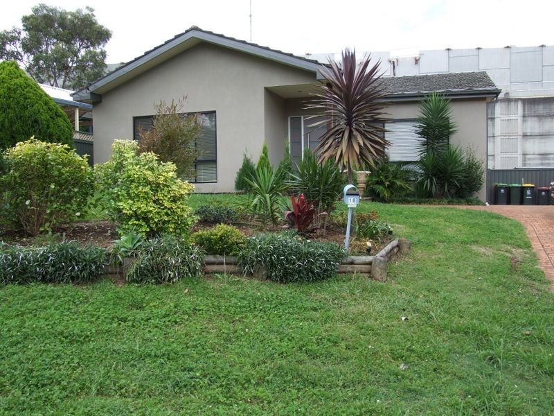 18 Livingstone Avenue, Baulkham Hills NSW 2153