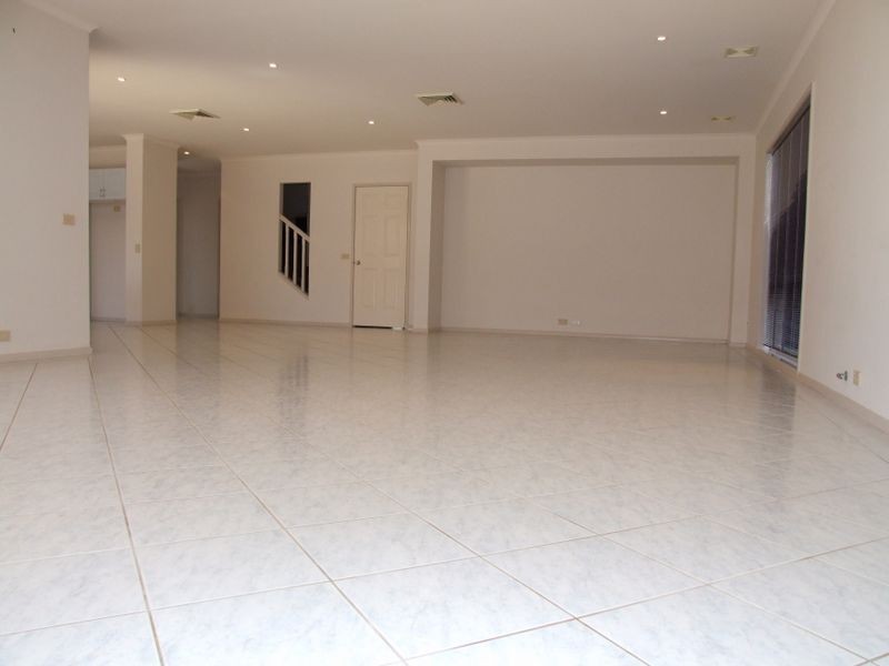 21 Armine Way, Beaumont Hills NSW 2155