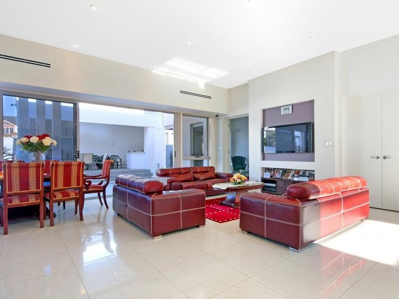 72 Edgewater Drive, Bella Vista NSW 2153