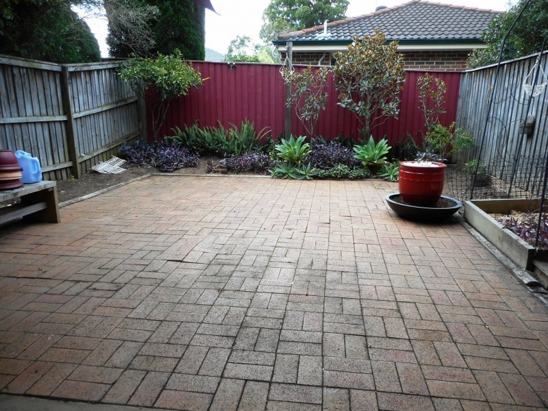 8/2 Cross Street, Baulkham Hills NSW 2153