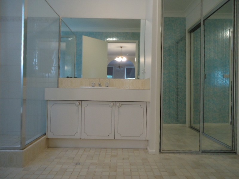 27 Grevillea Grove, Baulkham Hills NSW 2153