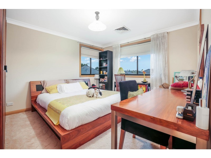 4 Pipersbrook Crescent, Bella Vista NSW 2153