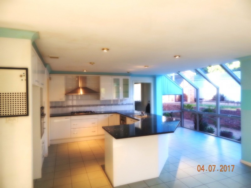 17 Priscilla Pl, Baulkham Hills NSW 2153