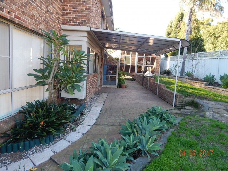 17 Priscilla Pl, Baulkham Hills NSW 2153