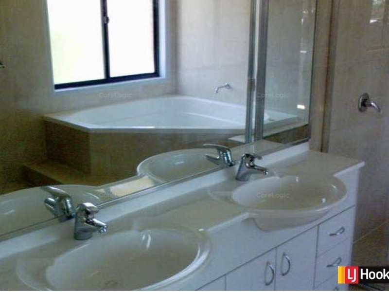 16 Valenti Crescent, Kellyville NSW 2155