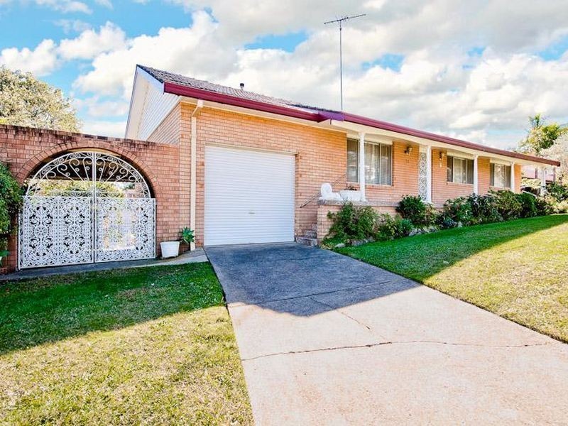 13 Merindah Road, Baulkham Hills NSW 2153