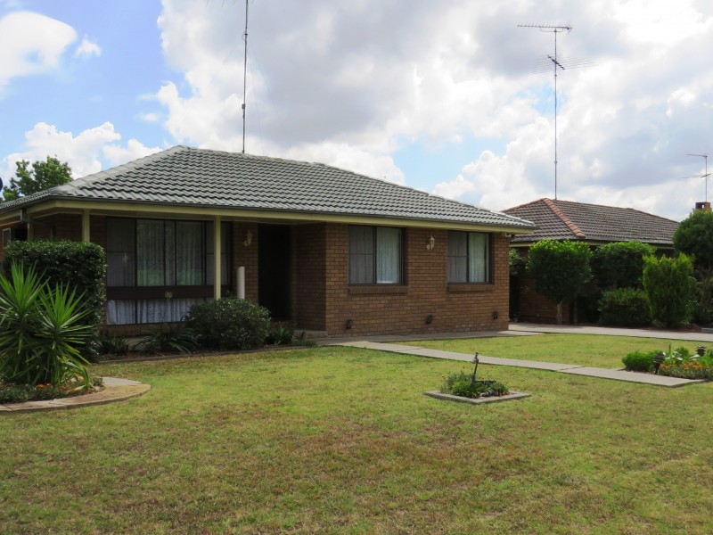 1 McGrath Rd, Mcgraths Hill NSW 2756