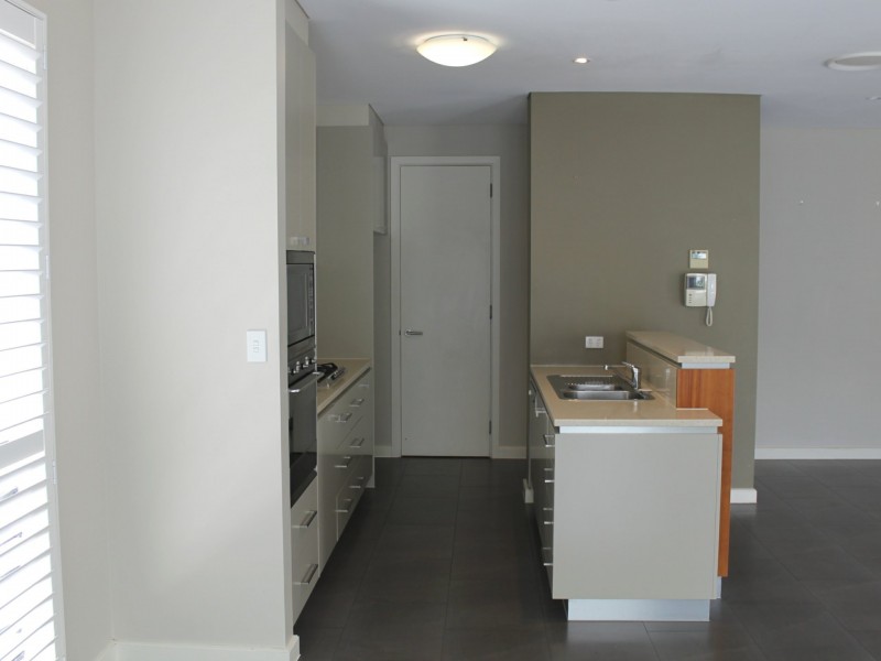 15 Waterstone Crescent, Bella Vista NSW 2153