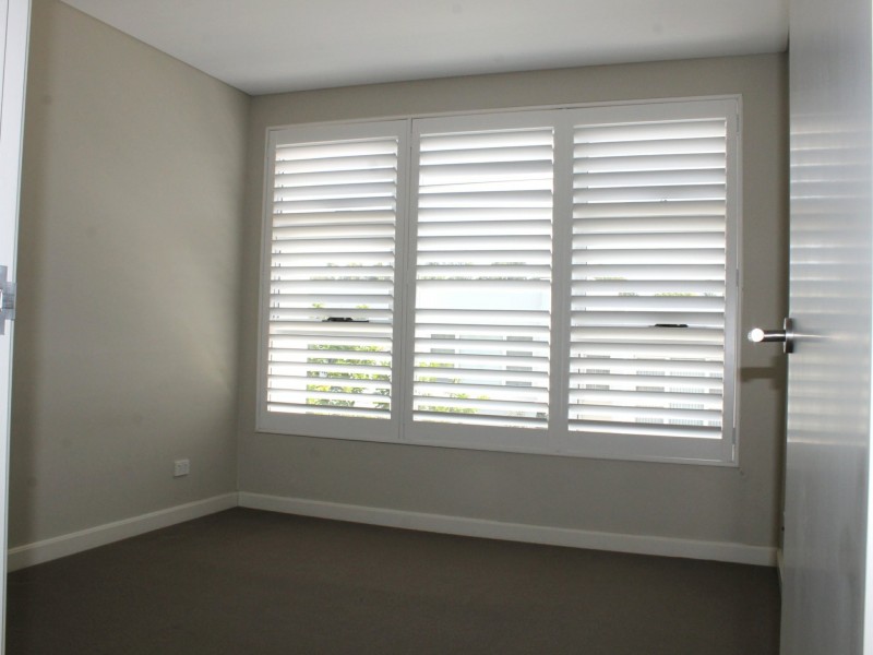 15 Waterstone Crescent, Bella Vista NSW 2153