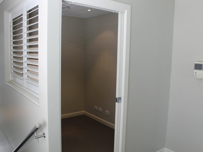 15 Waterstone Crescent, Bella Vista NSW 2153