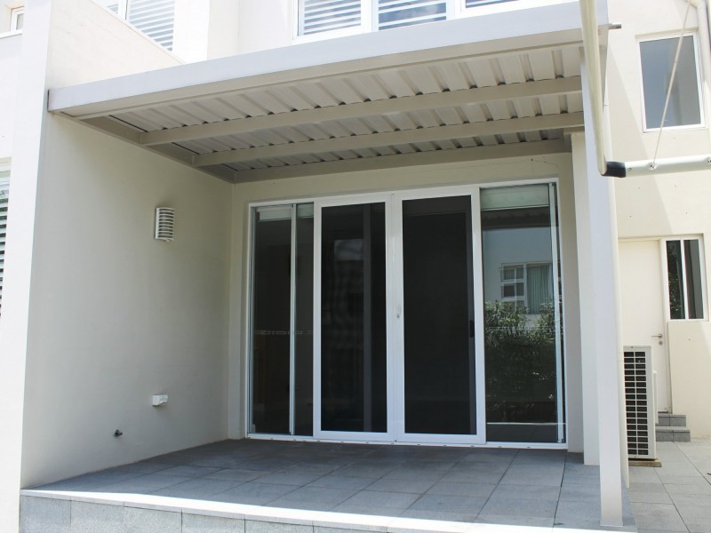 15 Waterstone Crescent, Bella Vista NSW 2153