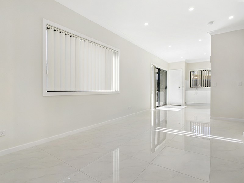 flat Francesco Crescent, Bella Vista NSW 2153