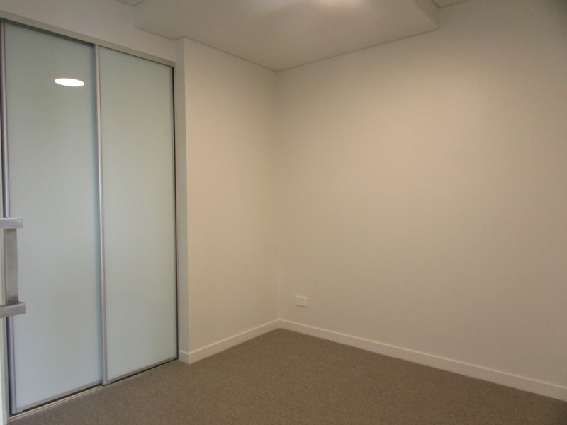 B716/21-37 Waitara Ave, Waitara NSW 2077