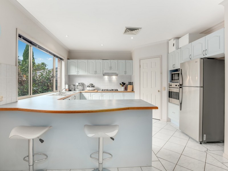 21 Armine Way, Beaumont Hills NSW 2155