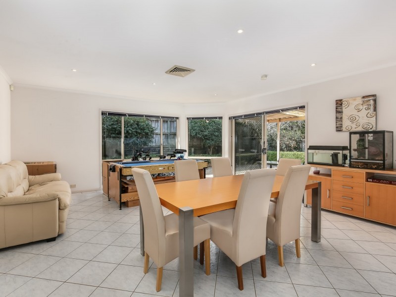 21 Armine Way, Beaumont Hills NSW 2155