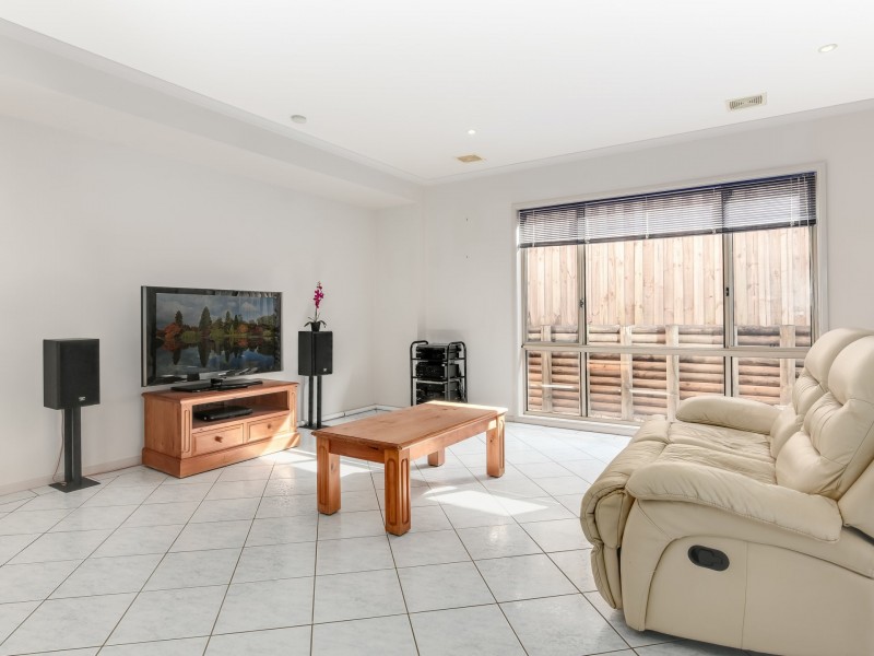 21 Armine Way, Beaumont Hills NSW 2155